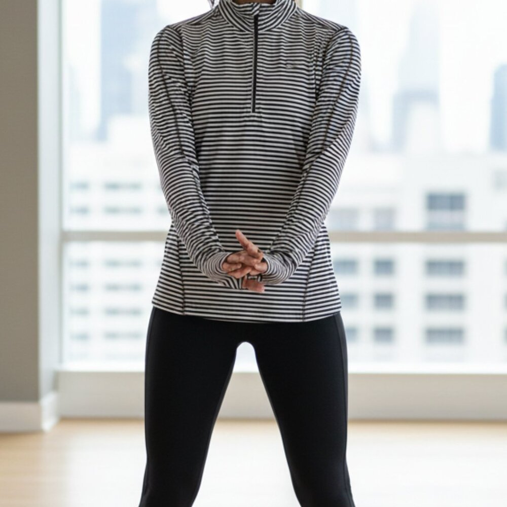 EUC Nike Dri-FIT Black & White Striped Quarter-Zip Long Sleeve Top – Size Medium